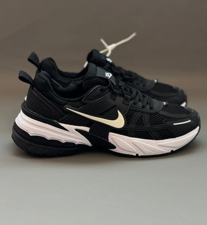 NIKE V2K