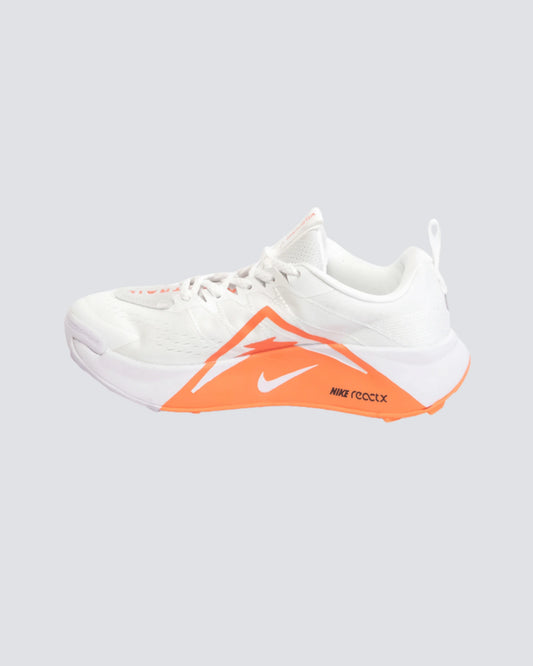 NIKE ACG BLANCO NARANJA