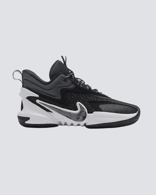 NIKE BOTA COSMIC UNITY 2 NEGRA BLANCA HOMBRE