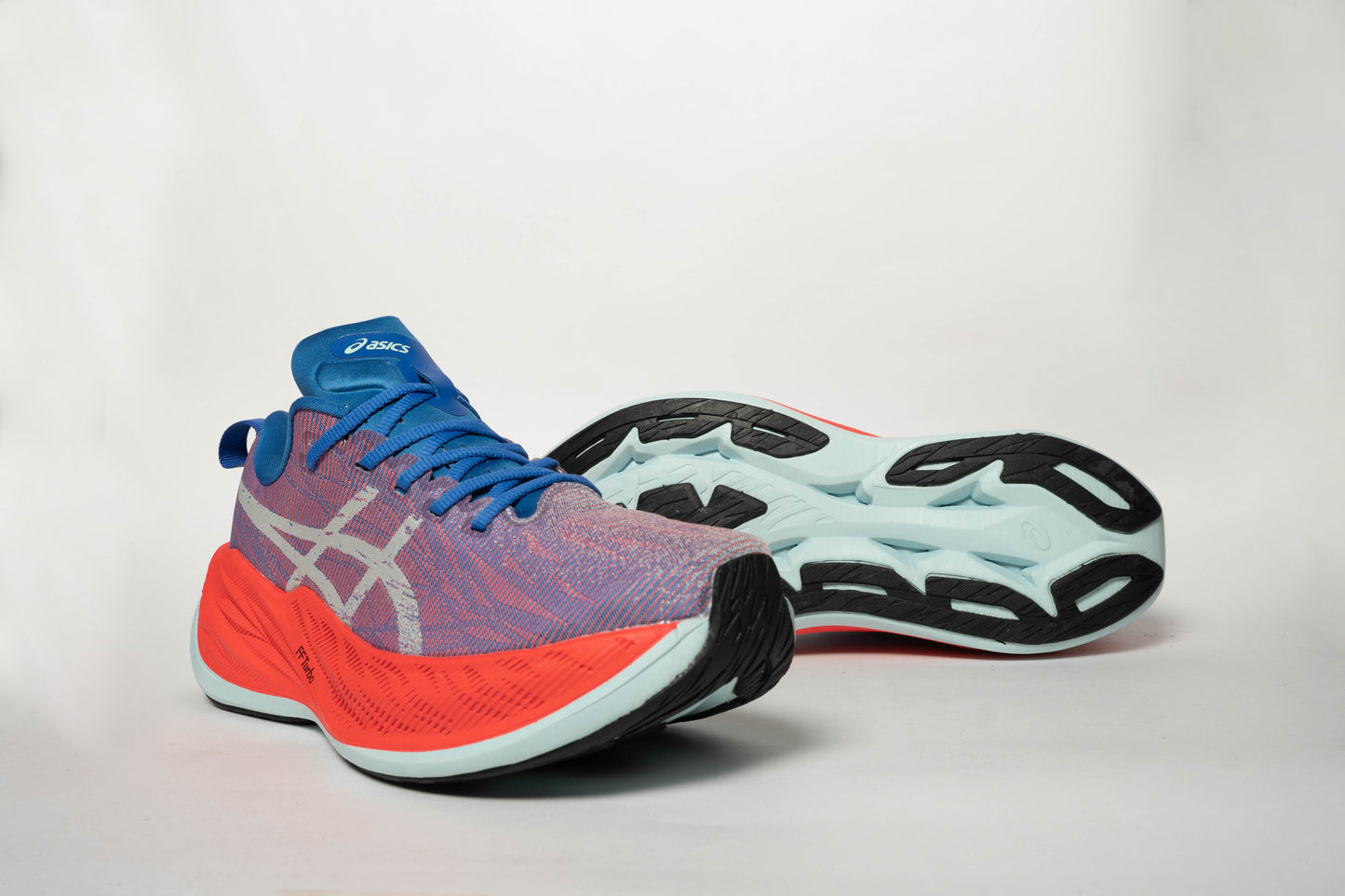 ASICS SUPERBLAST