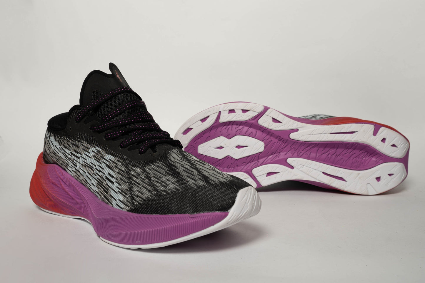 ASICS NOVABLAST