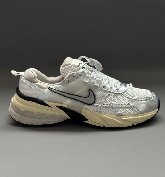 NIKE V2K
