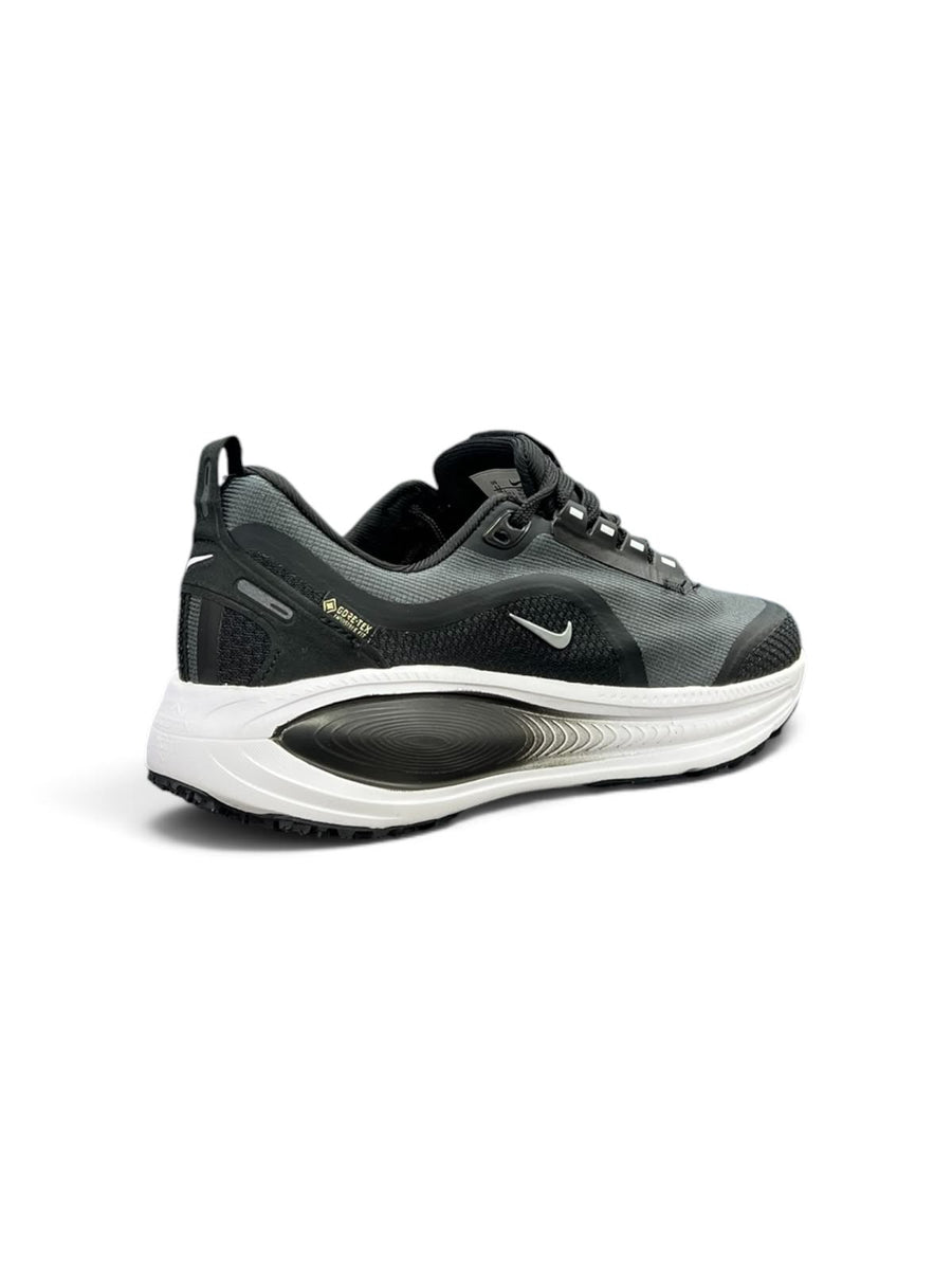 VOMERO 18 GORE-TEX DAMA 3