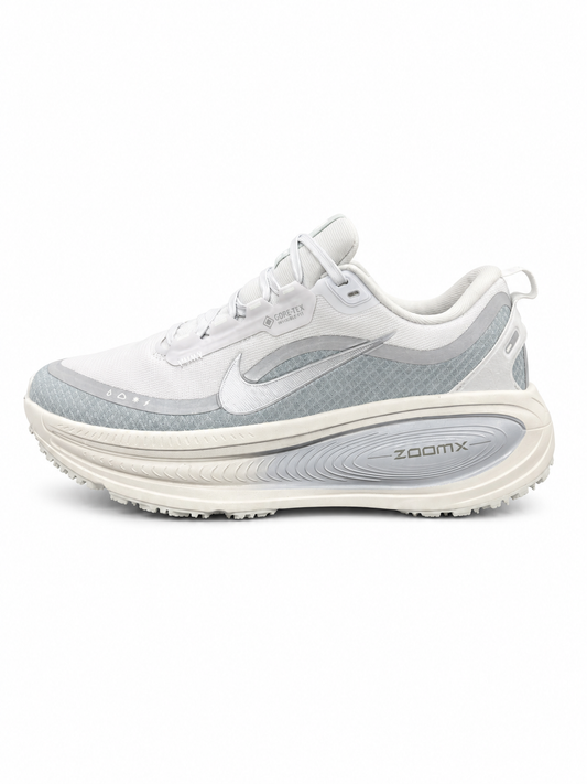 VOMERO 18 GORE-TEX CABALLERO