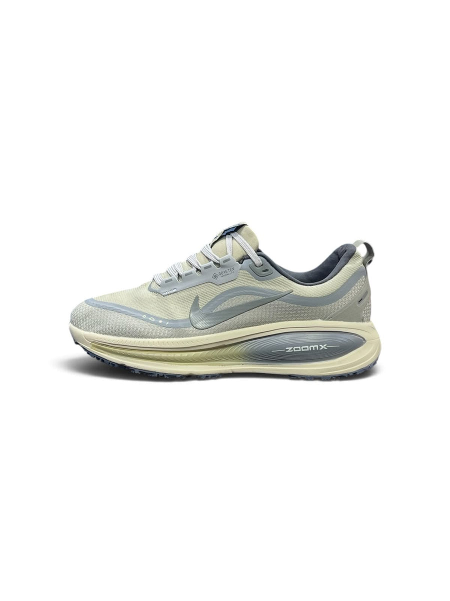 VOMERO 18 GORE-TEX CABALLERO 1