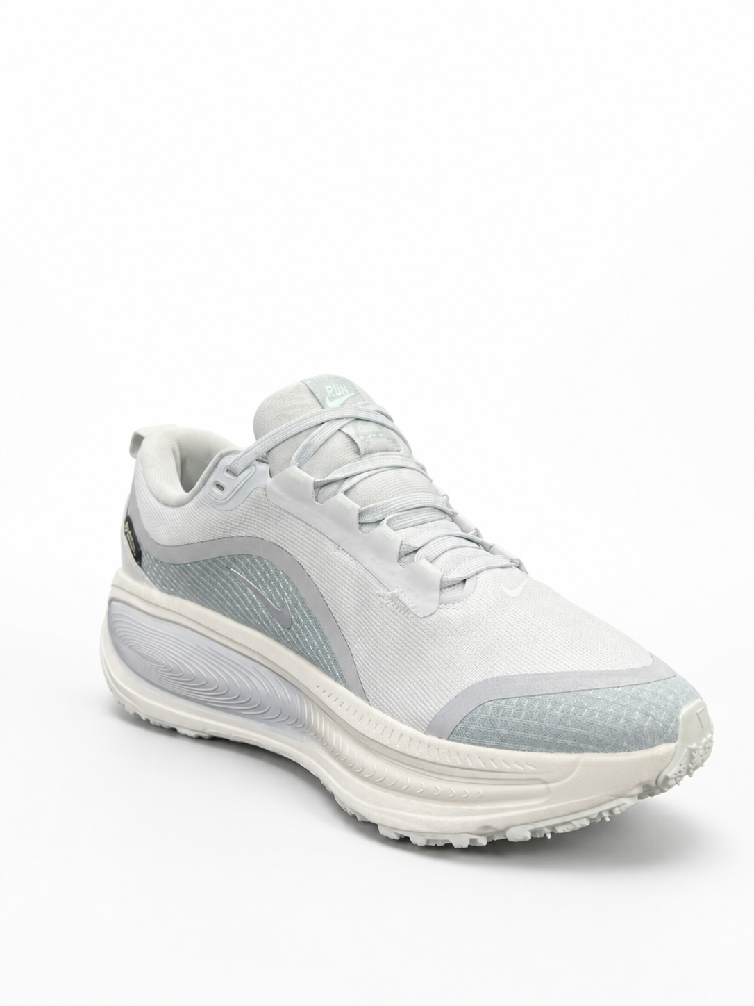 VOMERO 18 GORE-TEX CABALLERO