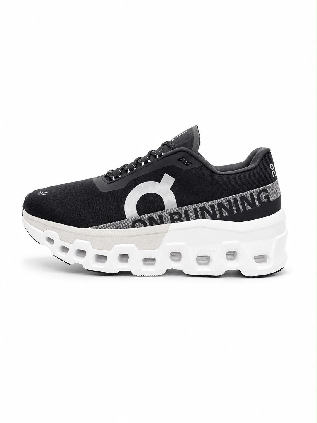 ON CLOUD RUNNING DAMA