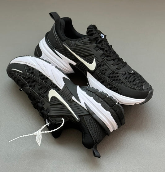 NIKE V2K