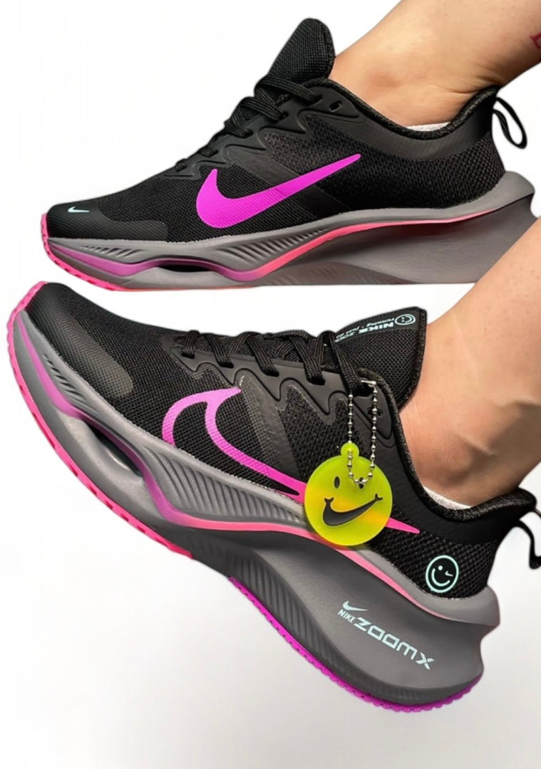 NIKE ZOOM