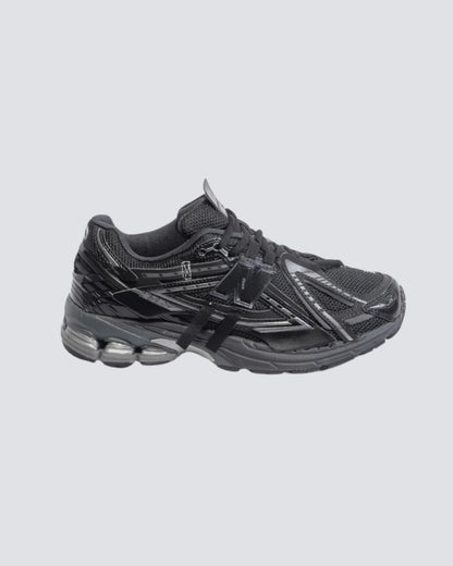 NEW BALANCE 1906A NEGRO HOMBRE