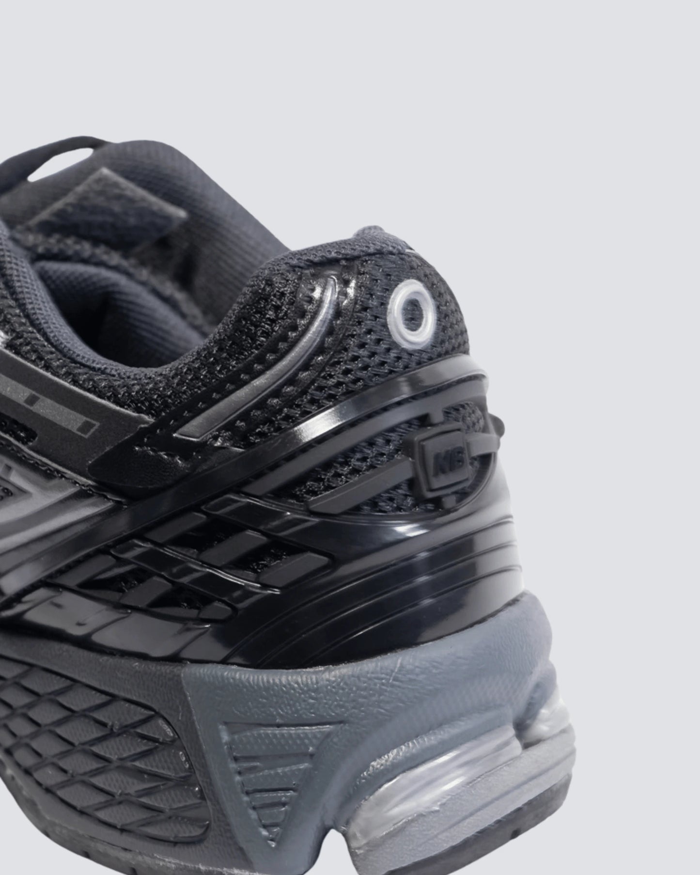 NEW BALANCE 1906A NEGRO HOMBRE