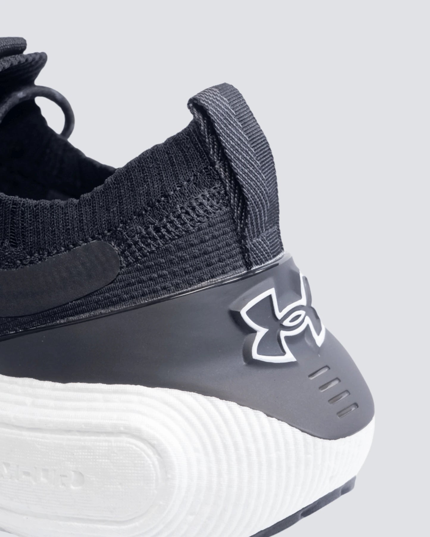 UNDER ARMOUNT PHANTON 4 NEGRO BLANCO