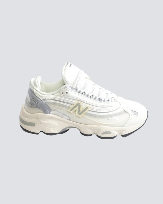 NEW BALANCE 1000  BEIGE MUJER O NIÑO