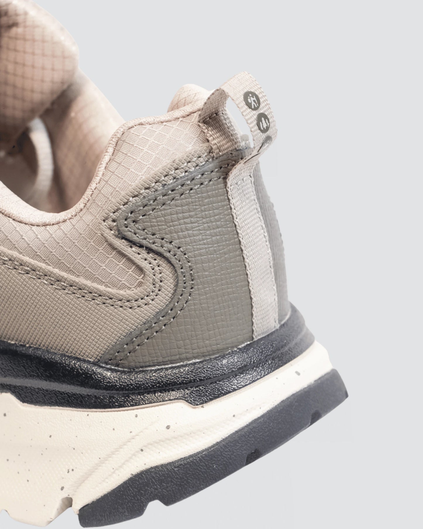 SKECHERS BEIGE