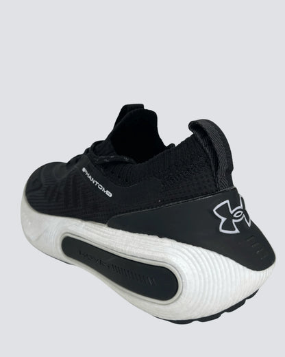 UNDER ARMOUR PHANTOM NEGRO BLANCO
