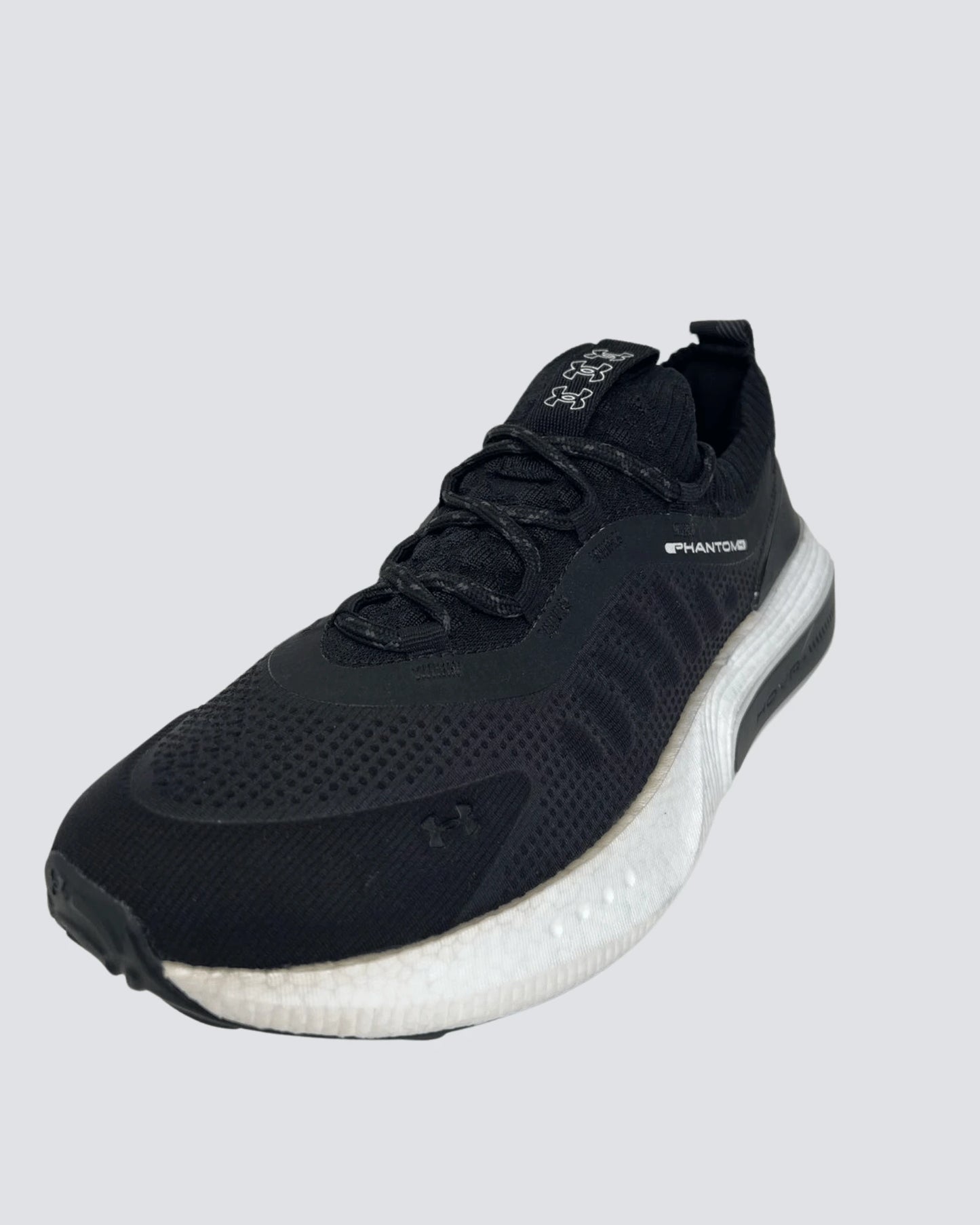 UNDER ARMOUR PHANTOM NEGRO BLANCO