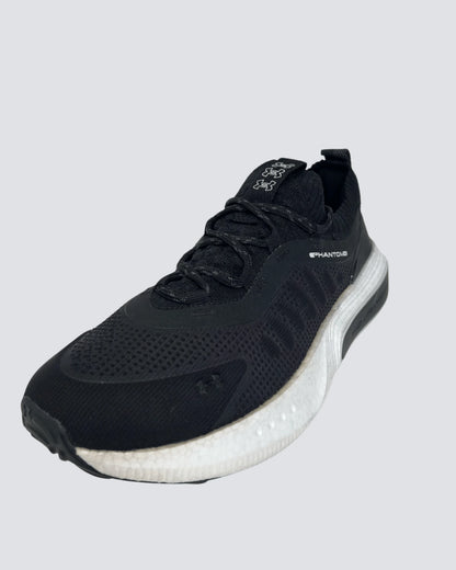 UNDER ARMOUR PHANTOM NEGRO BLANCO