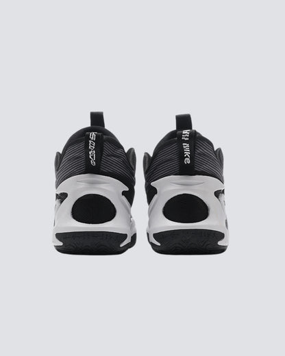 NIKE BOTA COSMIC UNITY 2 NEGRA BLANCA HOMBRE