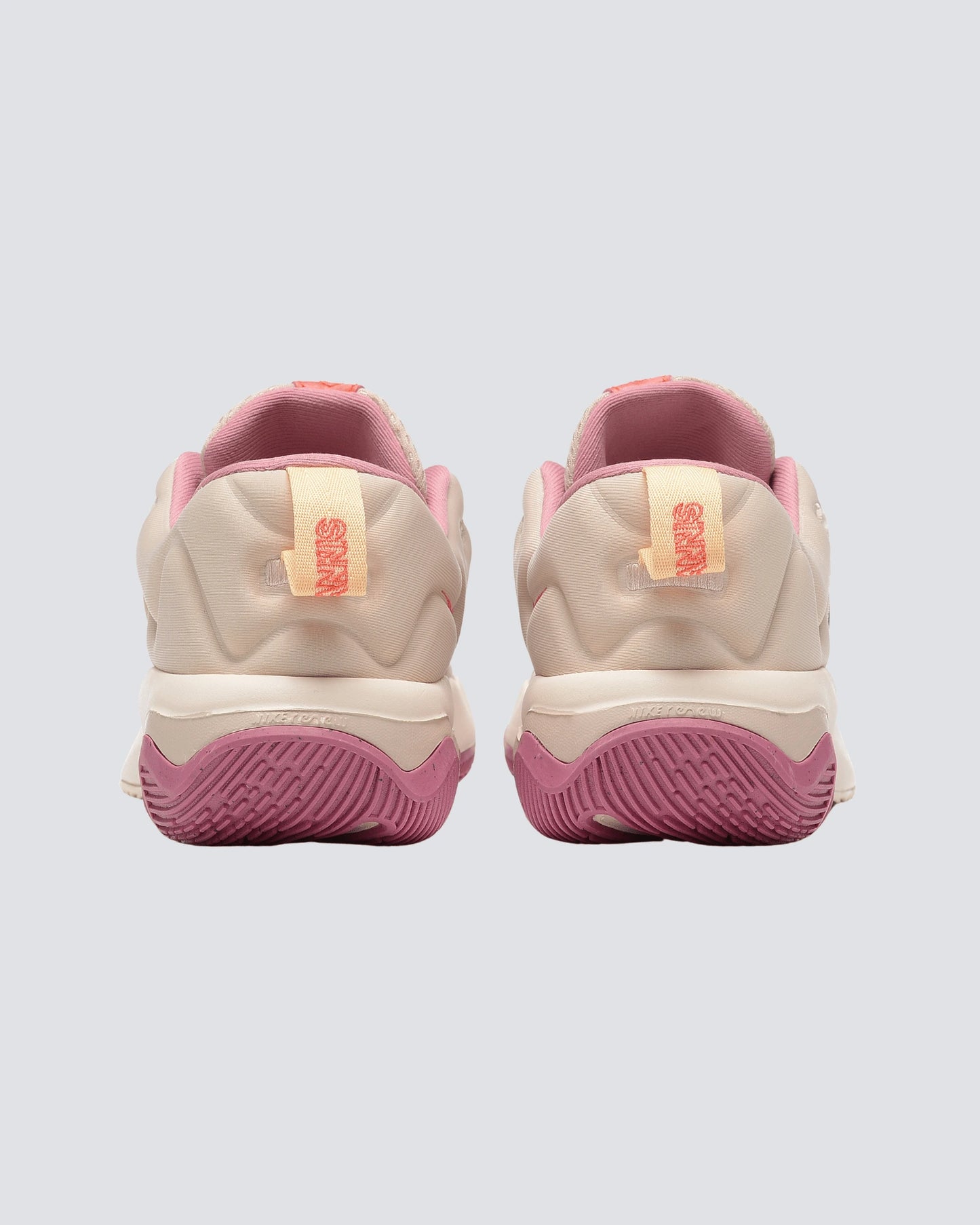 NIKE GIANNIS INMORTALITY 3 ROSADA MUJER