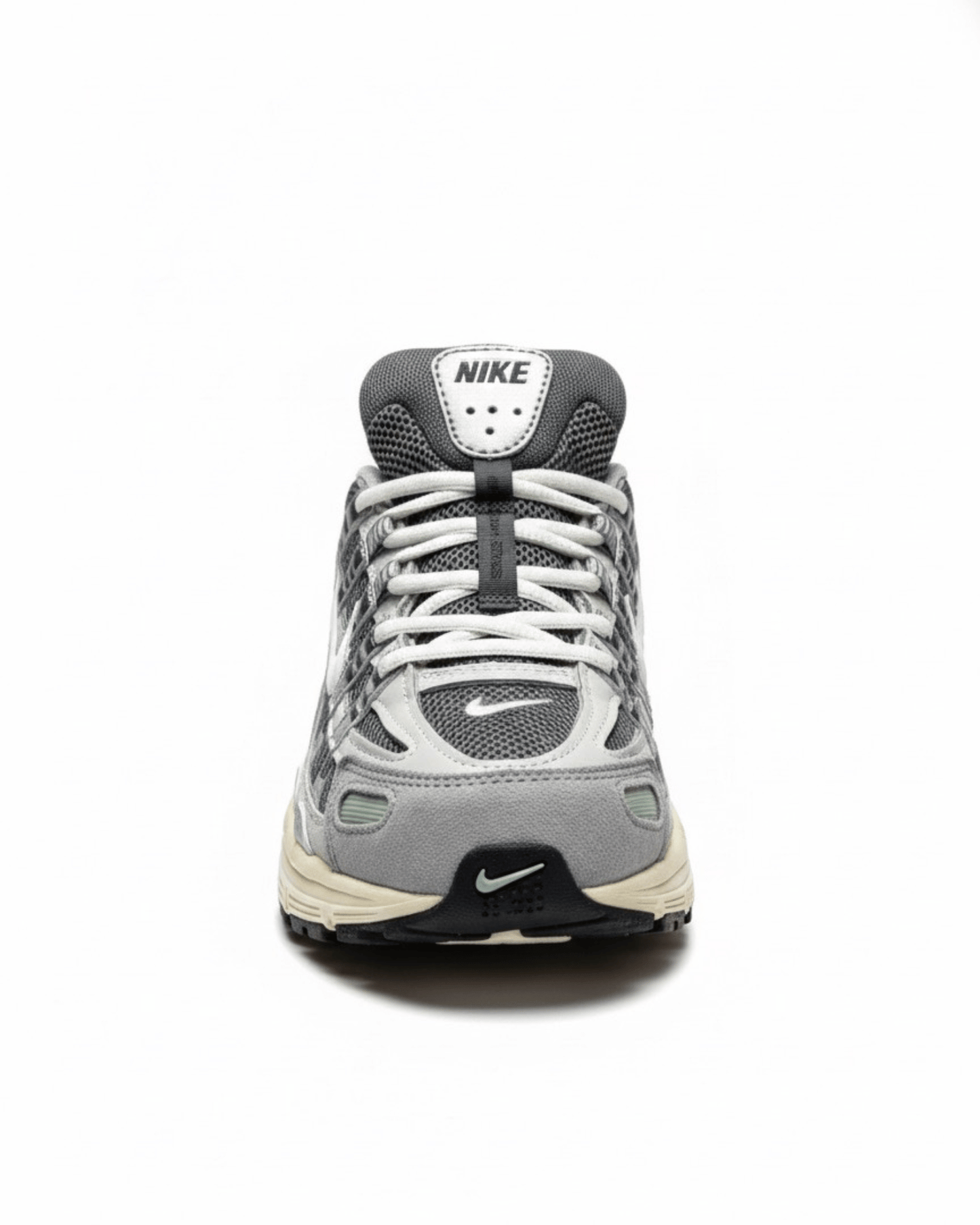 NIKE P6000