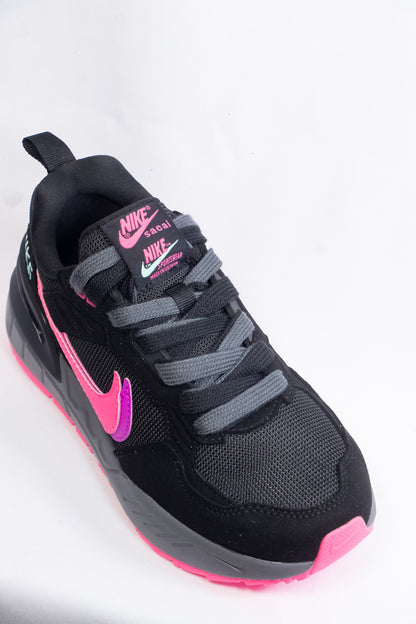 NIKE X SACAI NEGRO FUCSIA