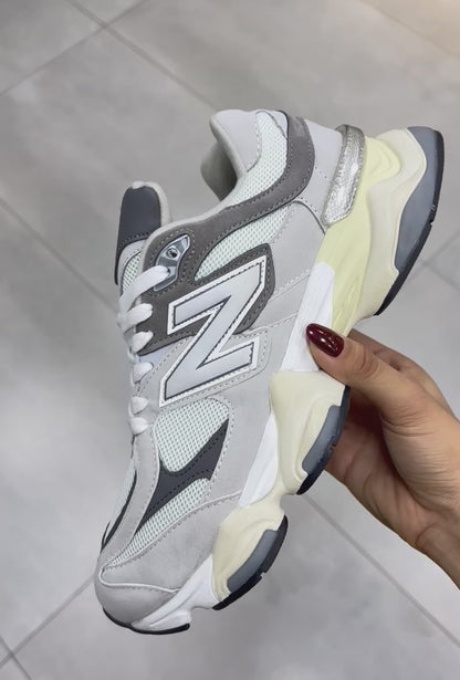NEW BALANCE 9060 GRIS