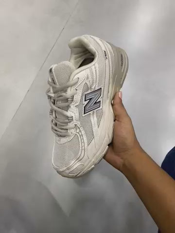 NEW BALANCE 740  BEIGE