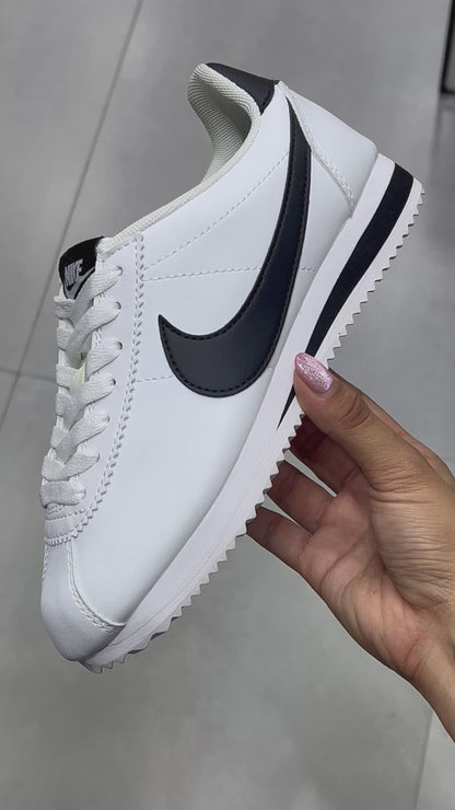 NIKE CORTEZ