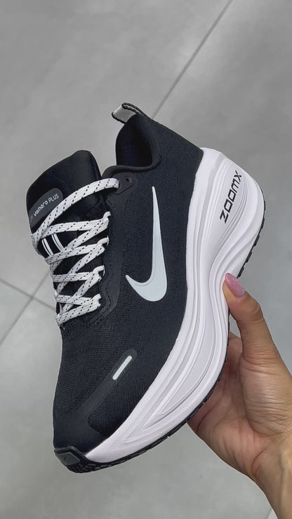 NIKE VOMERO TUNED